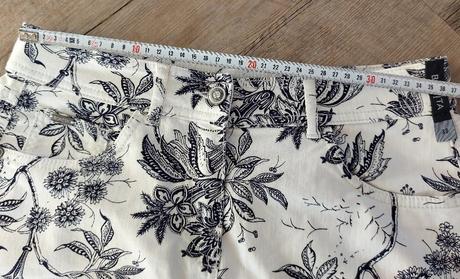 Čiernobiela sukňa bonita, 38