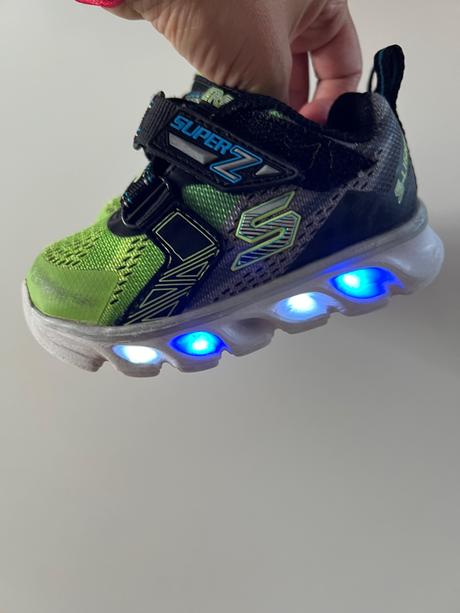 Skechers blikajuce tenisky, skechers,22