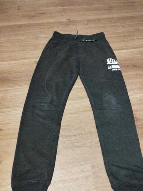 Tepláky, chapter young,146