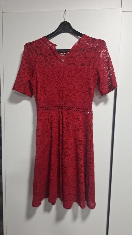 Spolocenske saty, 38