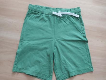 Krátke nohavice, benetton,146