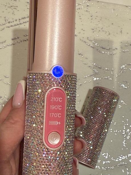 Nabíjatelna žehlička na vlasy, 