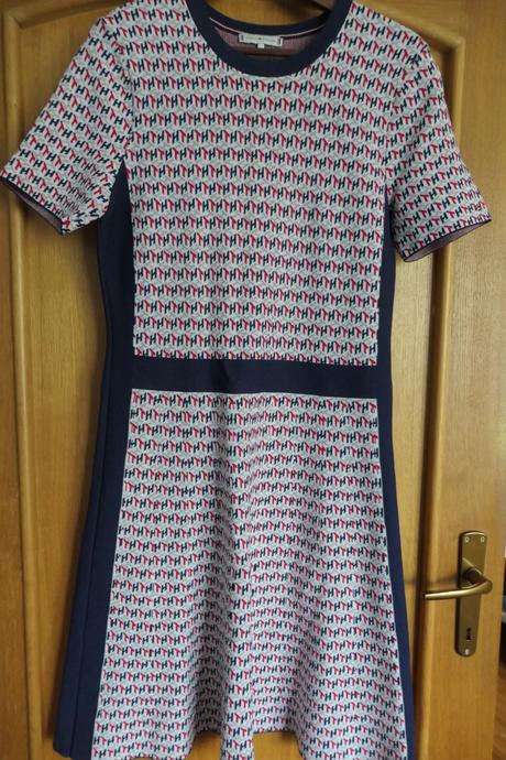 Tommy hilfiger original kvalitne monogram saty l, tommy hilfiger,l