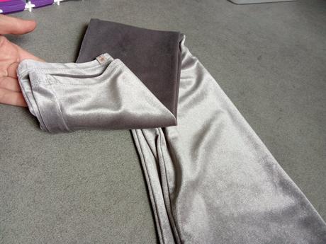 Strieborné legíny, xs