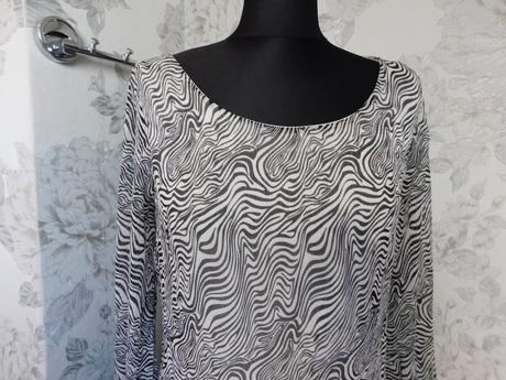 Kvalitne pekne saty na slavnost, 36