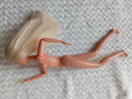 Barbie skipper cool sitter 1998,