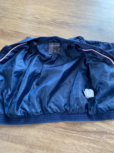 Bomberka, reserved,92