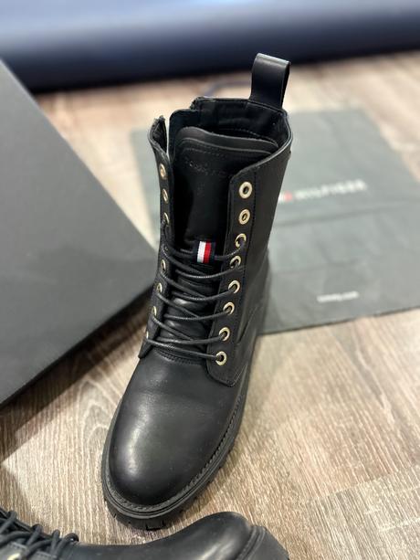 Tommy hilfiger štylove členkove kožené topanky č.3, tommy hilfiger,37