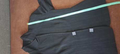 Nohavicový kostým, 36