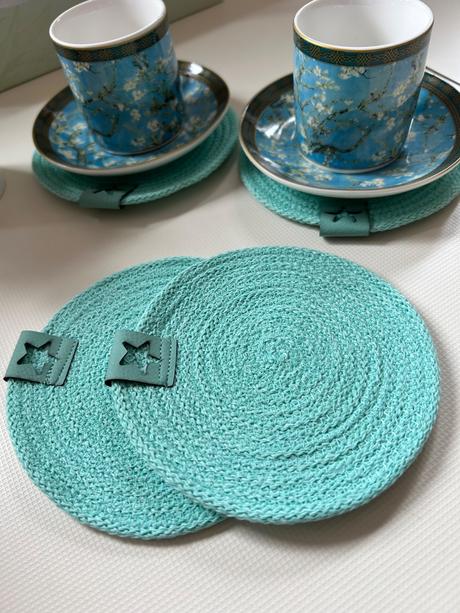 Podložky pod šáločky, 