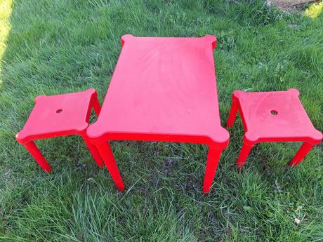 Detský stôl a stoličky, 