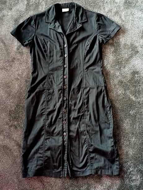 Jednoducha krasne cierne saty v.38, 38