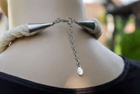 Špagátový náhrdelník s náramkom,