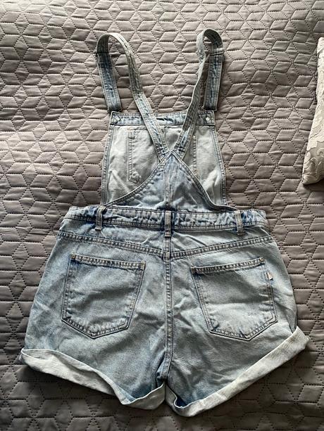 Dámske riflové kraťase na traky, bershka,m