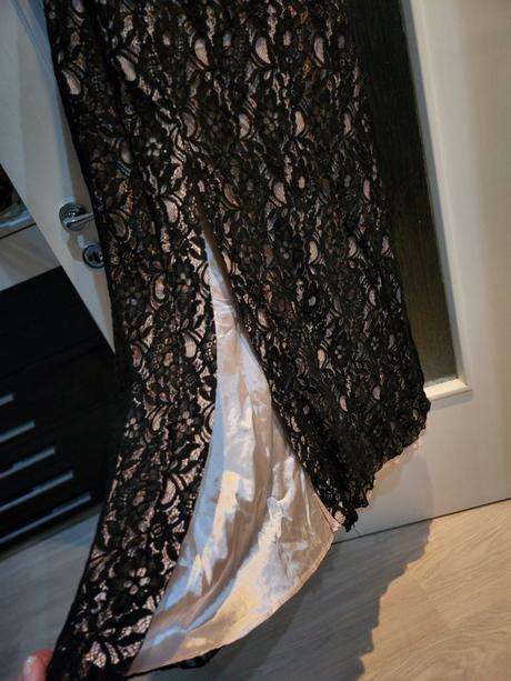 Spoločenské šaty, 36