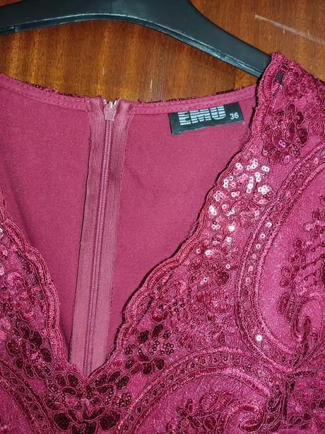 Spoločenské šaty emo, 36