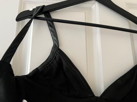 Čierny korzetový koženkový crop top, amisu, xs/34, amisu,xs