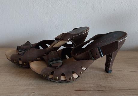 Kožené dreváky na podpätku, 39
