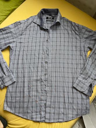 Kvalitná bavlnená košeľa 41/42, l