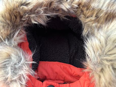 Bunda s kožušinkovou kapucňou veľ. 122, c&a,122