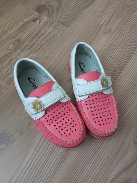 Dievčenské topánky, 31