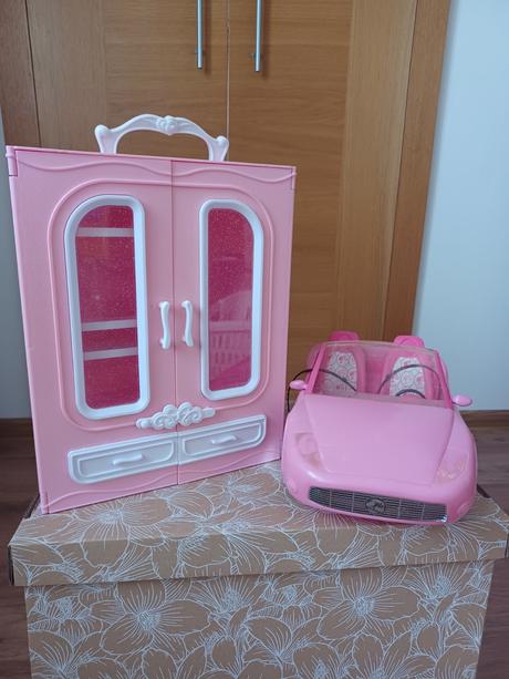 Skriňa pre bábiky, 