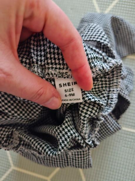 Nohavice na traky s volánmi, 68