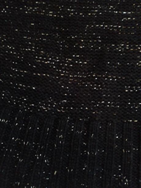 Rolák so striebornou niťou, m