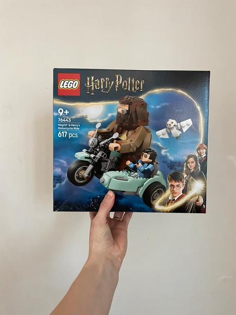 Lego harry potter - hagrid a harry na motorke, 