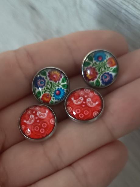 Náušnice s folklórnou tematikou, 