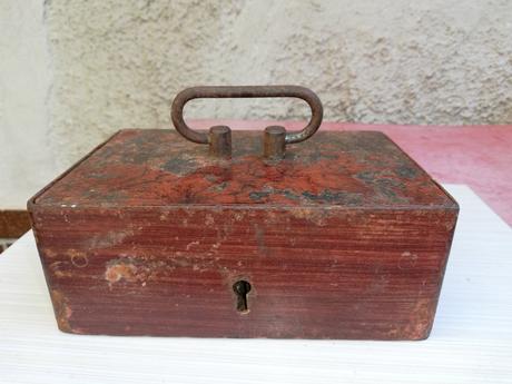 Stará železná truhlička, 