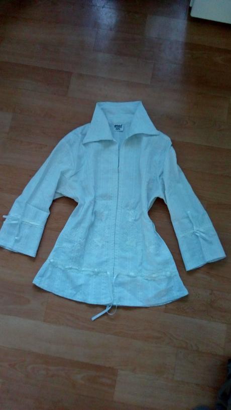 Vyšívaná blúzka, 36