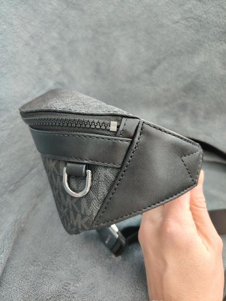 Čierno sivá ľadvinka michael kors, michael kors