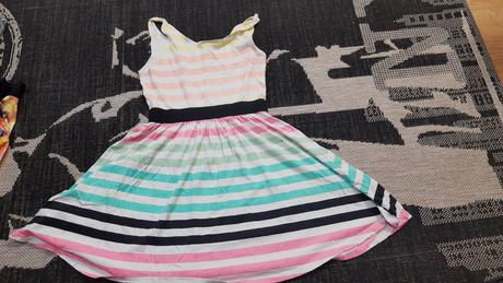 Dievčenské šaty, 152