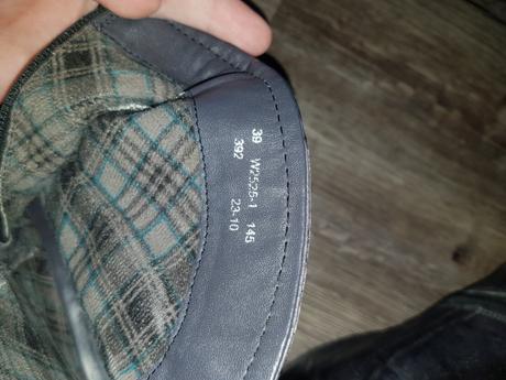 Kotnikove topanky bugatti, 39