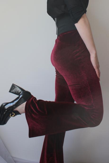 Zvonové nohavice, m