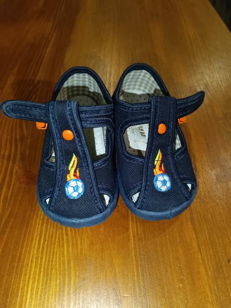 Papučky nazo, nazo,18