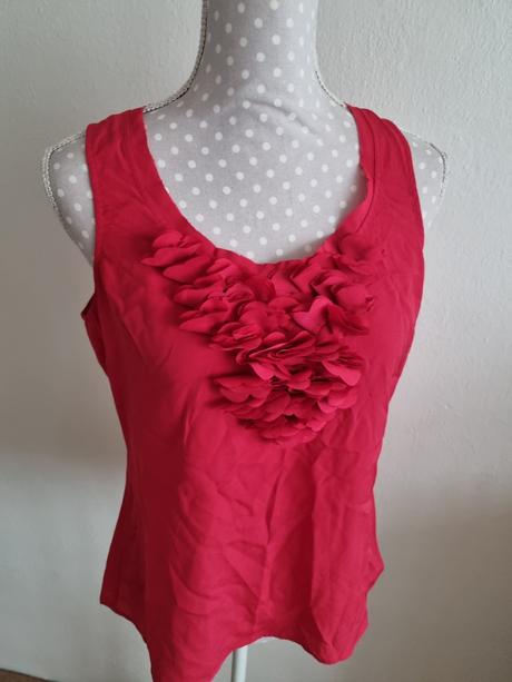 Malinový top s aplikáciou m, m