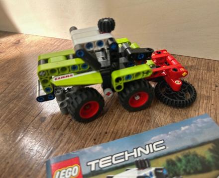 Lego technic traktor, 