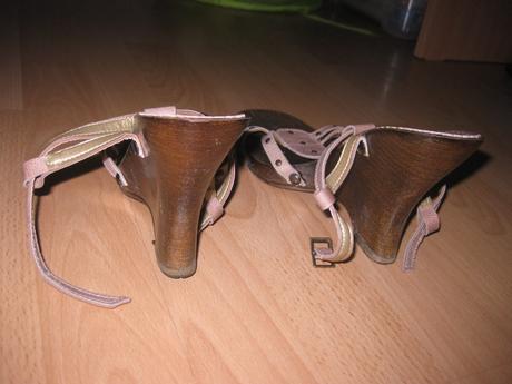 Imitacia drevenych sandalok, vrch koza, 38