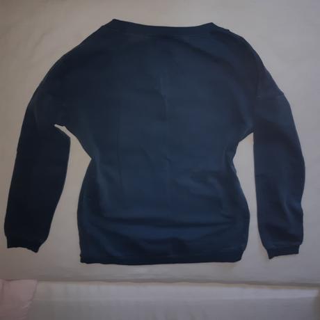 Modra mikina na narodeniny  55 z 3,90na2,00e, l