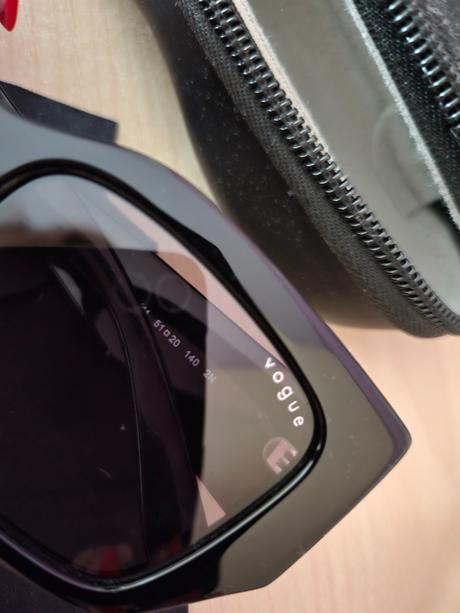 Slnečné okuliare, vogue