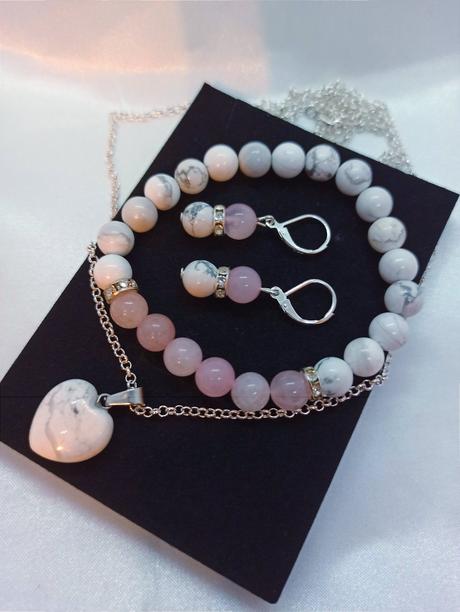 Náramky , ručná práca, minerálne a iné, 