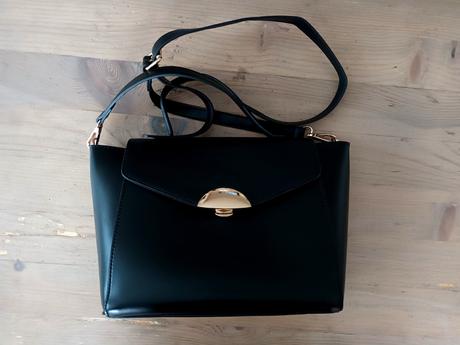 Kabelka reserved, reserved