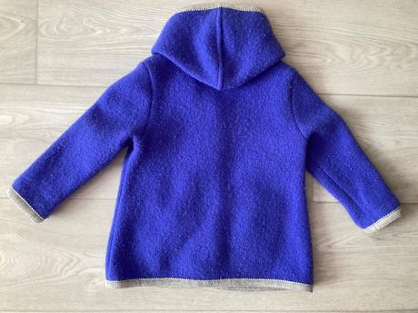 Vlnený kabátik, 86