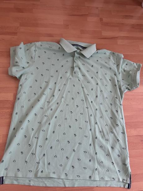 Polotričko, reserved,170