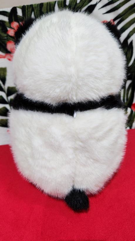 Väčšia plyšová panda,