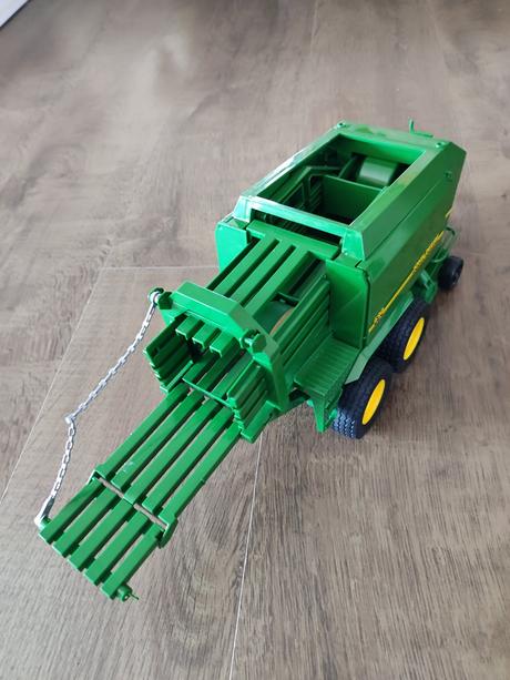 Balikovač john deere, 