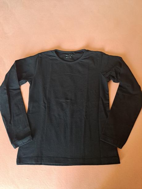 Čierne tričko, gate,140