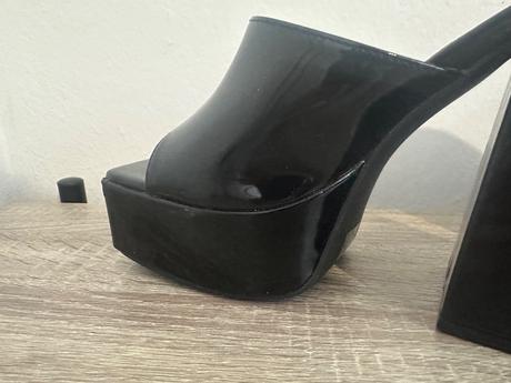 Public desire topánky, 39